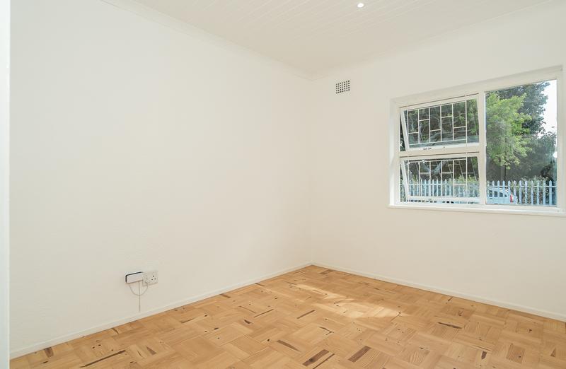 To Let 3 Bedroom Property for Rent in Meadowridge Western Cape